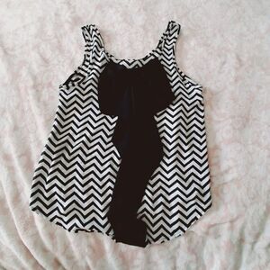 Black white sleeveless chevron bow front topsz med